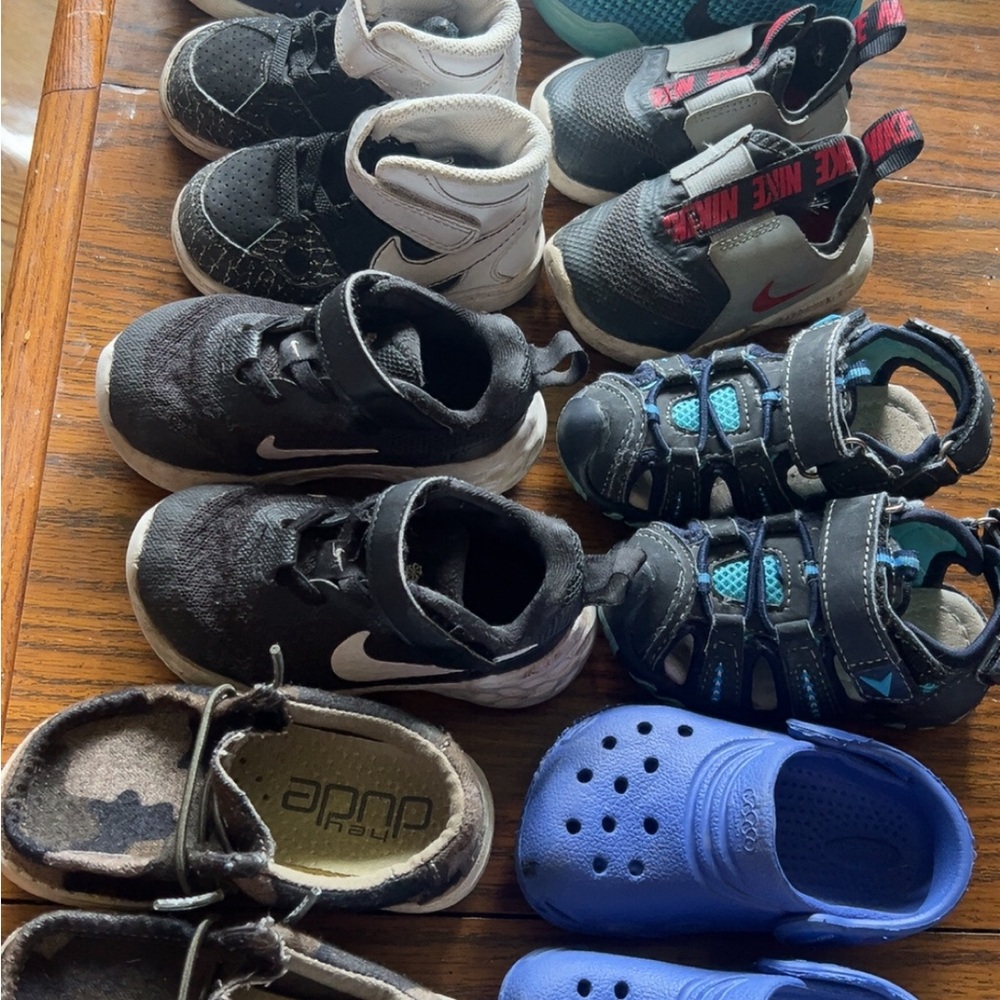 Lot of 4c and 5c shoes!